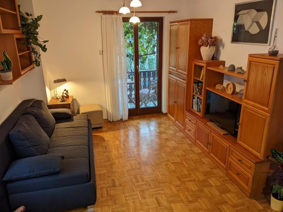 Apartment Kolodvor Dornberk Exterior photo